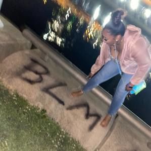 Meet your Posher, Sabria